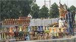 pots on sale roadside